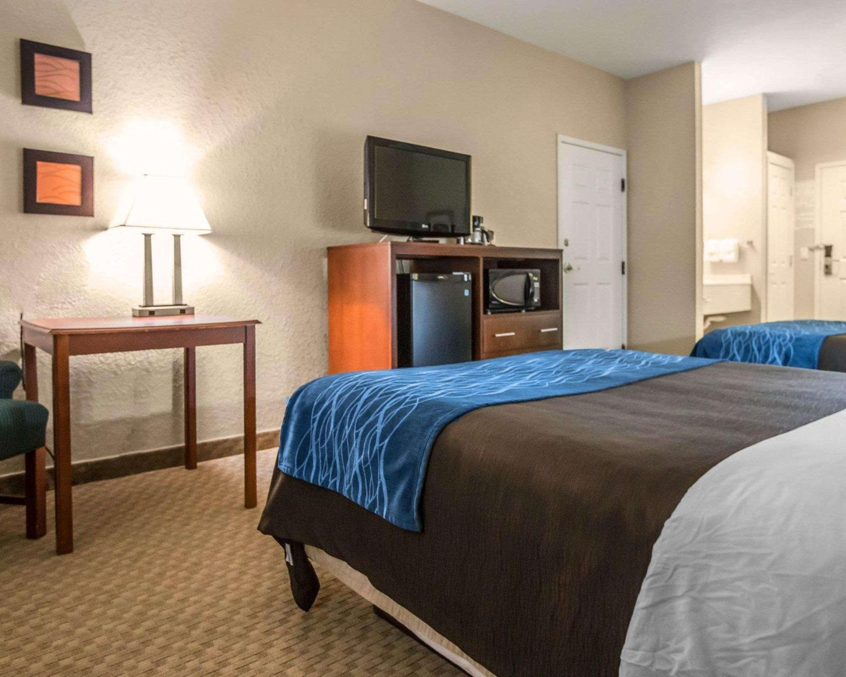 Quality Inn & Suites Dixon Near I-88 Exterior foto