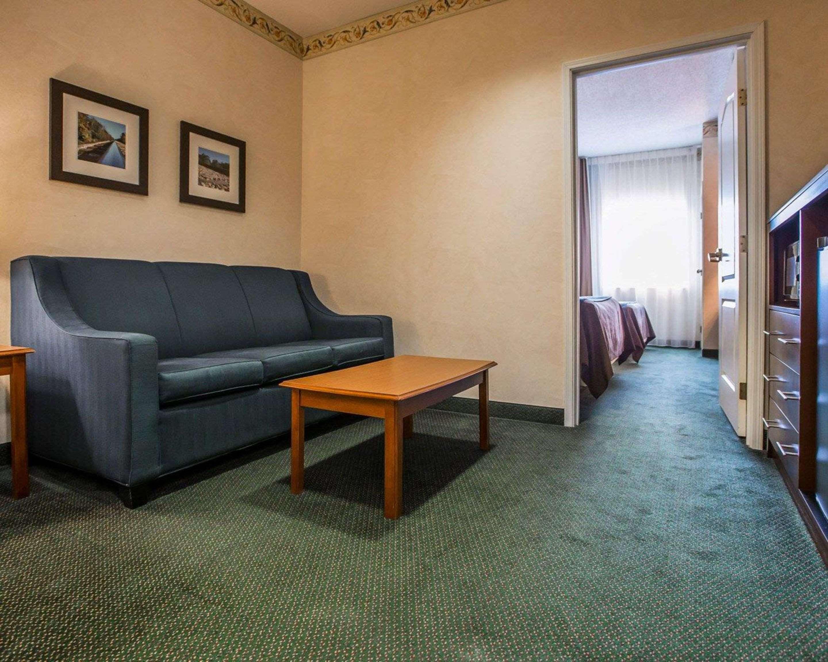 Quality Inn & Suites Dixon Near I-88 Exterior foto